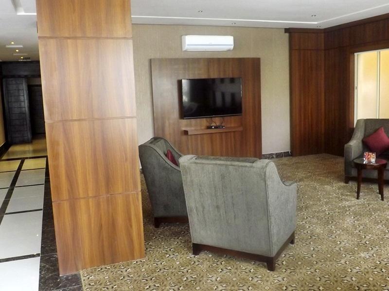 Baron Palace - Almasif Hotel Apartments Rijad Zewnętrze zdjęcie