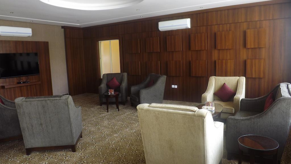 Baron Palace - Almasif Hotel Apartments Rijad Zewnętrze zdjęcie
