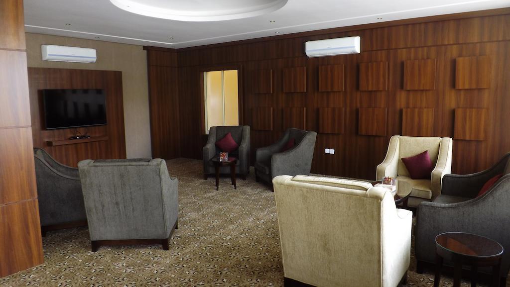 Baron Palace - Almasif Hotel Apartments Rijad Zewnętrze zdjęcie