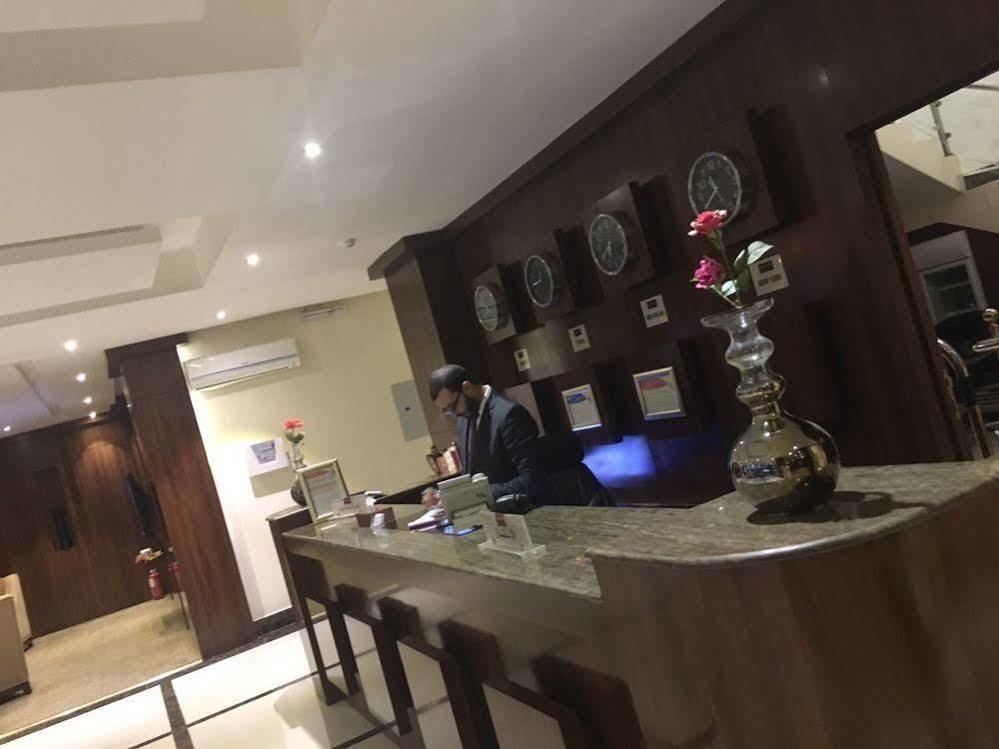 Baron Palace - Almasif Hotel Apartments Rijad Zewnętrze zdjęcie